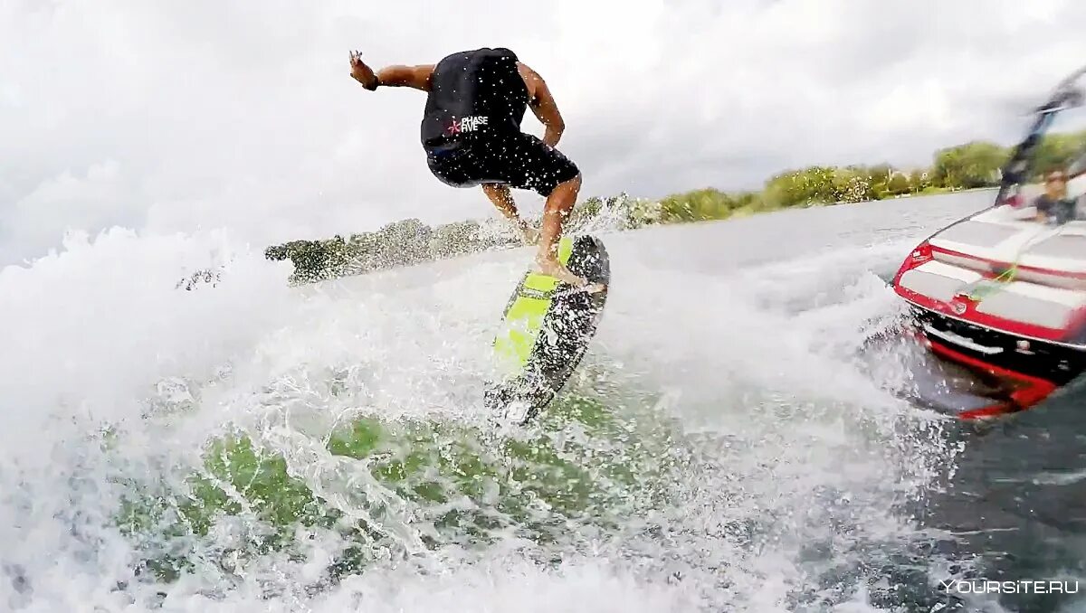 Вейкборд с мотором. Водная доска для катания. Вейкборд девушки. Jet surf mako мотор. Серфинг доска гидрофойл.