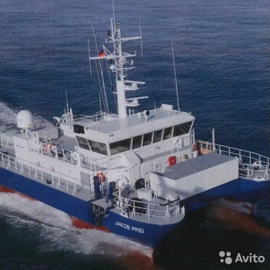 Судно катамаран. Swath (small waterplane area twin hull). судно смпв. рыболовецкое судно катамаран.