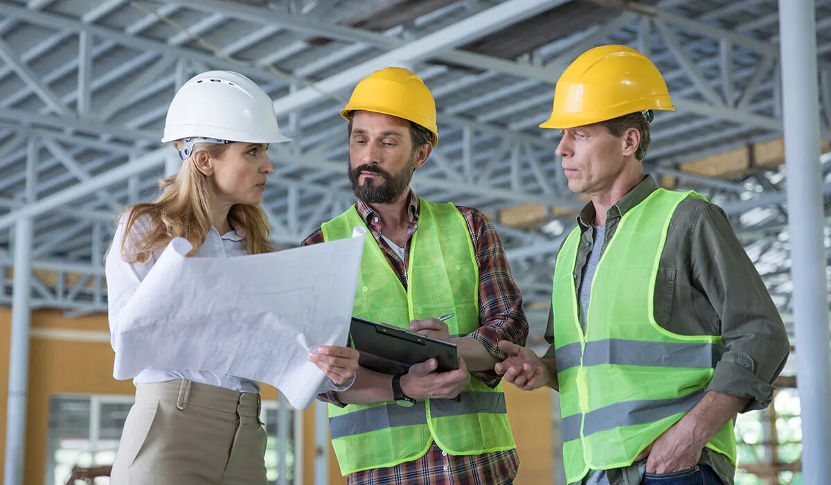 Подрядчики компании нова. Строительный бизнес. Подрядчики компании нова. Строительно монтажные работы. Инженер на стройке.