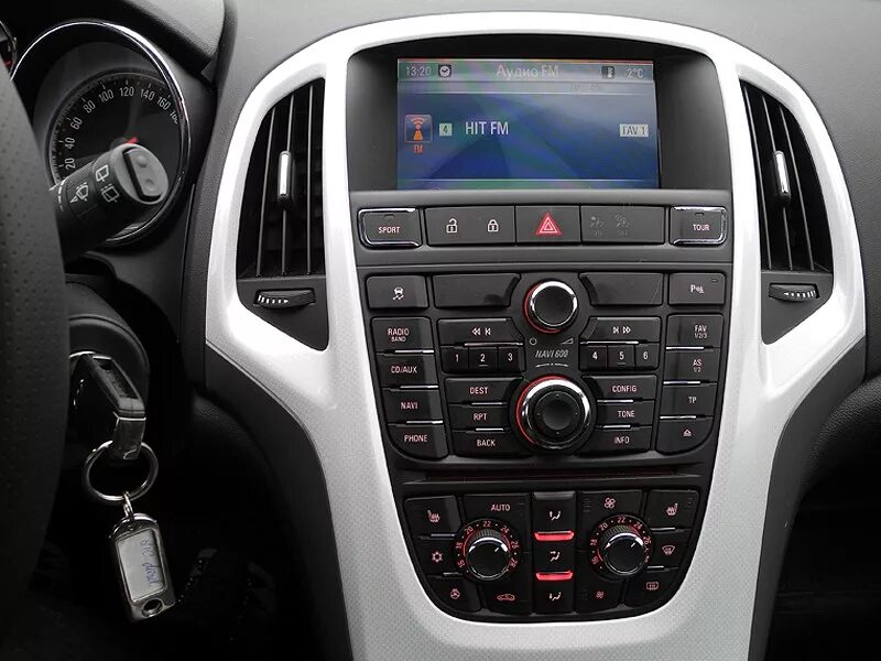 Astra j панель