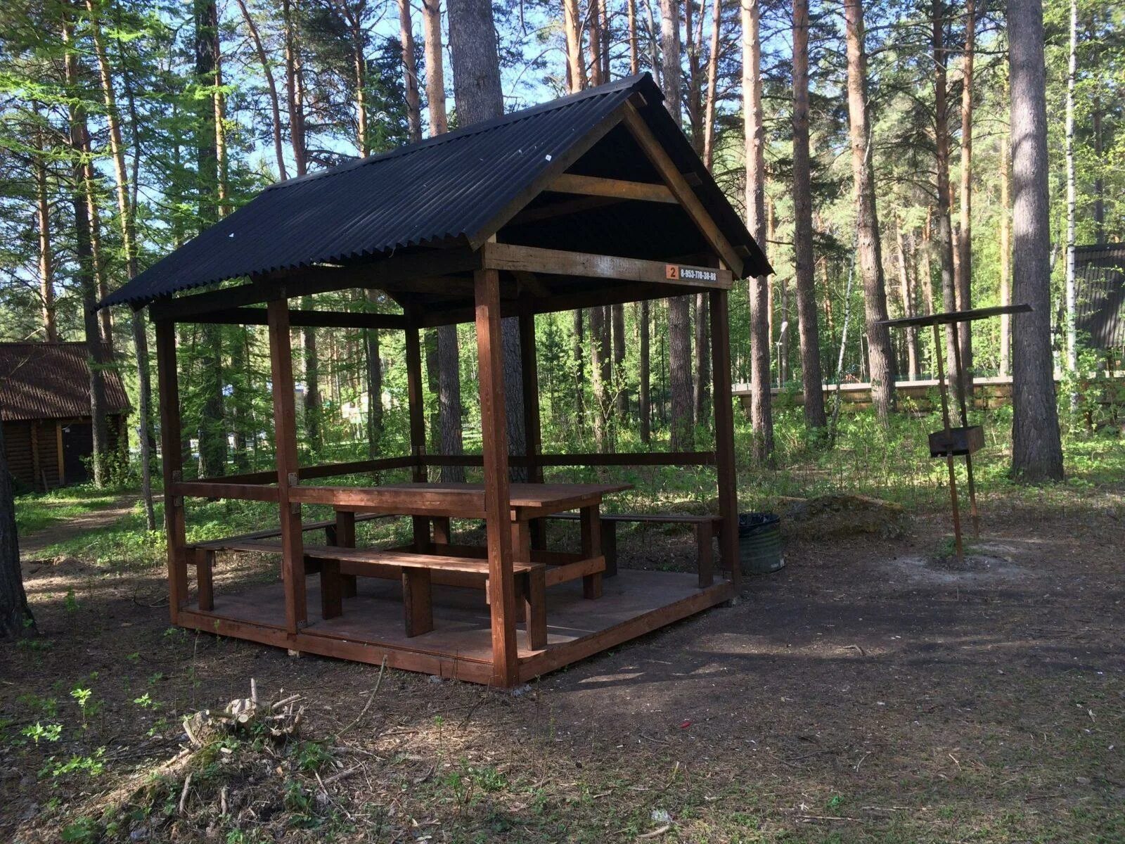 Беседки нижегородская область. Сосновый Бор Каменск-Уральский беседки. Беседки в парке Сосновый Бор Новосибирск. Сосновый Бор НСК беседки. Сосновый Бор парк беседки.