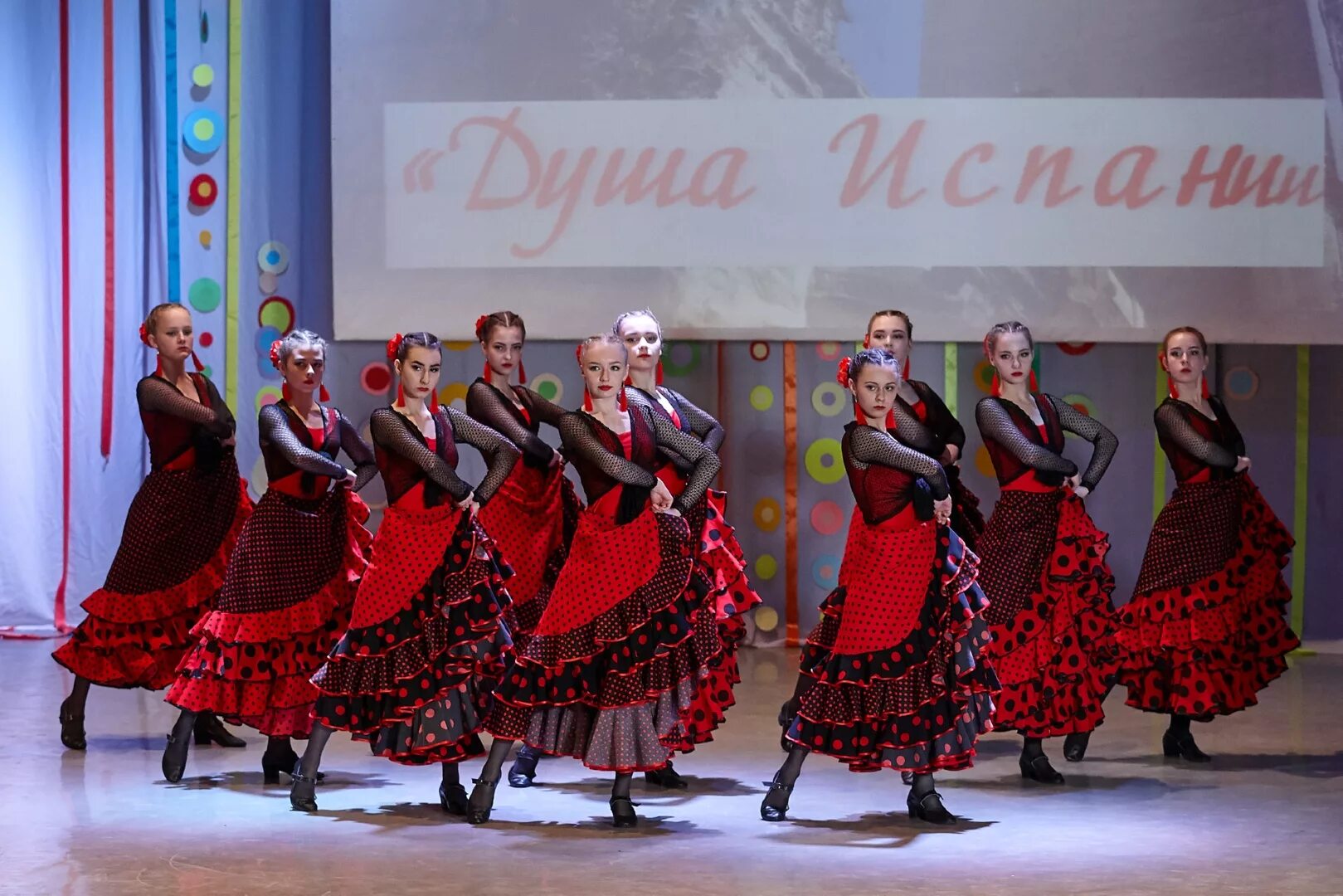 ансамбль ритмы. хореографический ансамбль ритмы детства рубцовск. ансамбль ритмы. молдавский танец. ритмы детства цыганята.