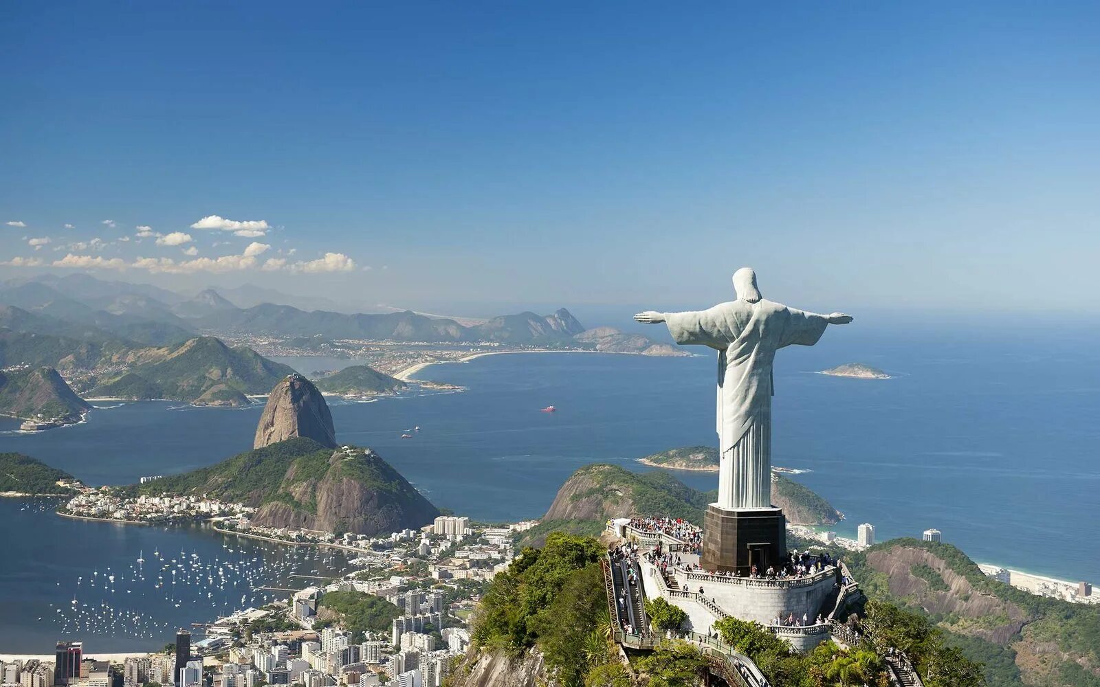 Памятники бразилии. Статуя Христа в Рио-де-Жанейро. Тату Христа-Искупителя Бразилия. Статуя Иисуса Искупителя в Рио-де-Жанейро. Бразилия Рио де Жанейро.