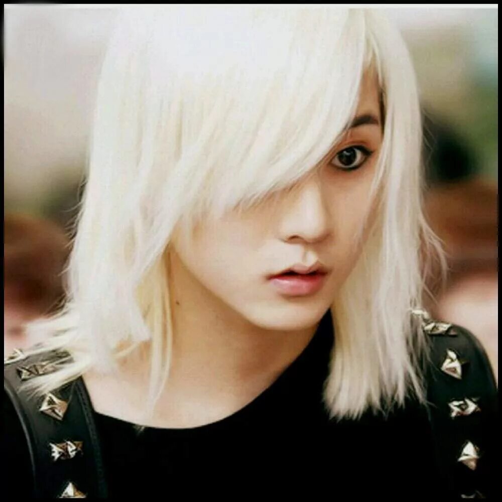 Nu est рен. Рен nu'est 2022. White len melty blood. Рен белого. Рен белого.