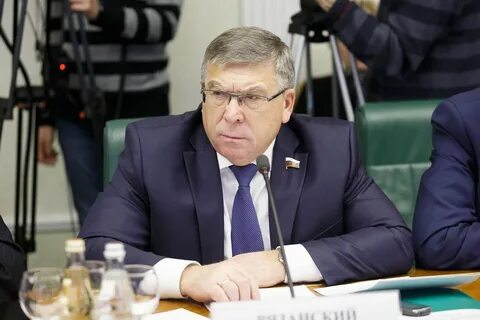 Председатель комитета совета