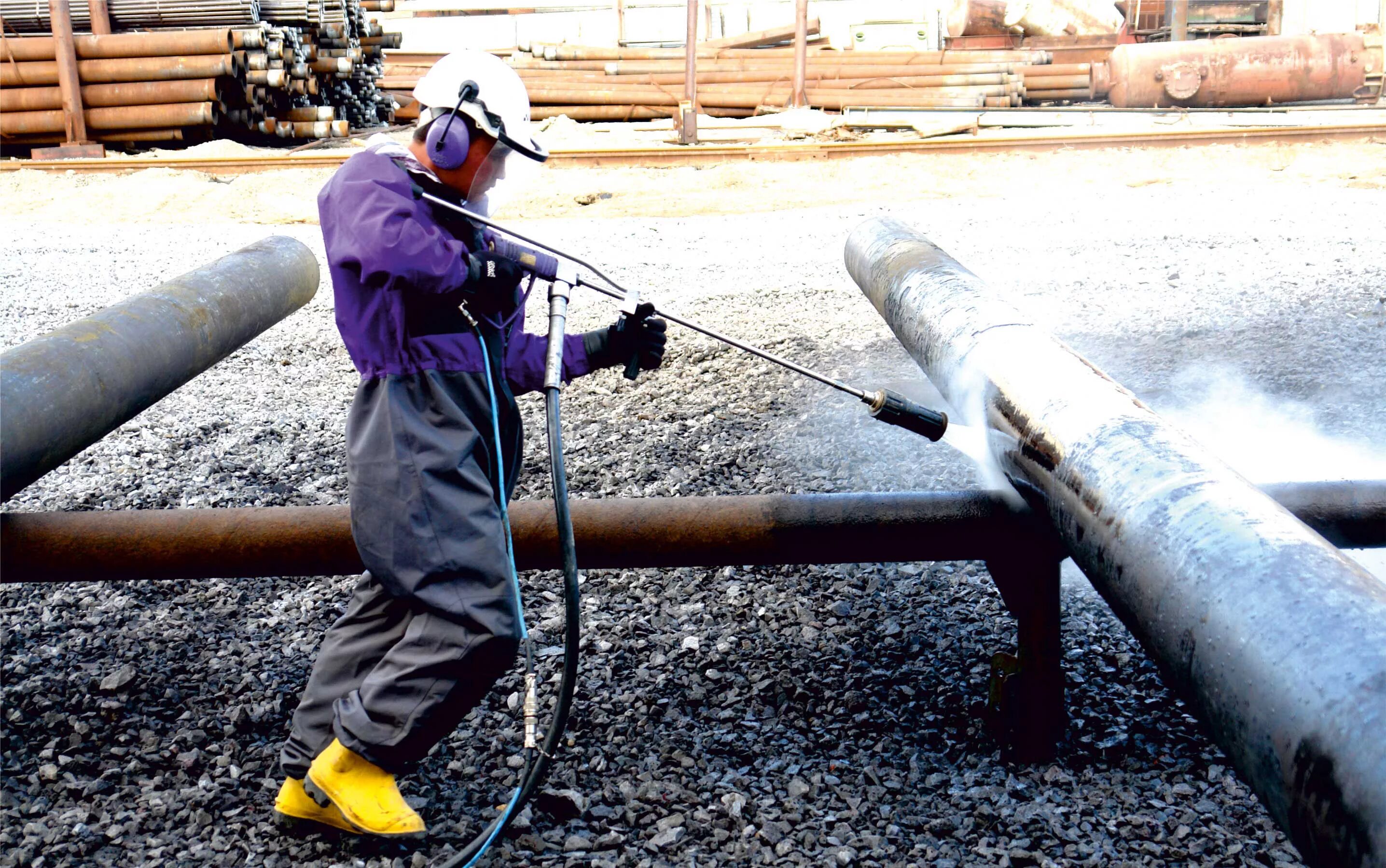 зачистка металла. подготовка поверхности. зачистка поверхности металла от ржавчины. способы очистки поверхностей. зачистка старой краски.