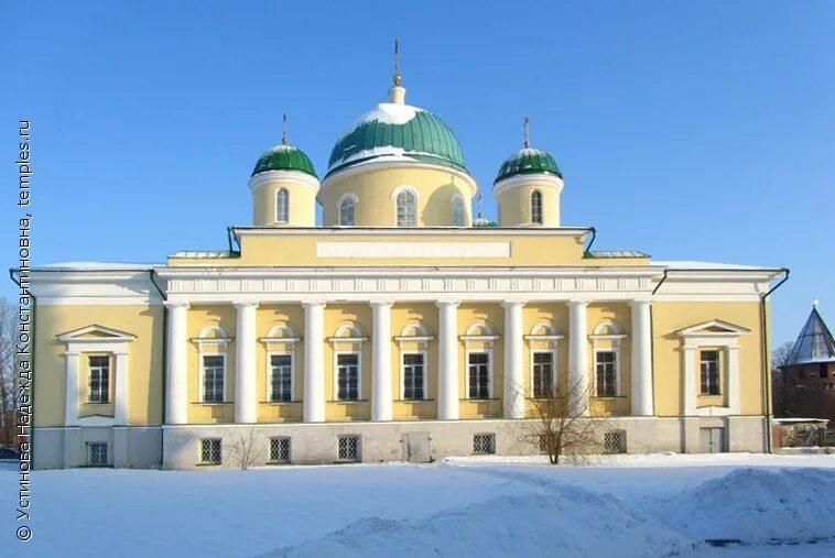 Дочь любови успенской последние. Стилист на тв. Преображение успенской. Любовь успенская до и после пла, ьики. Сысерть храм.