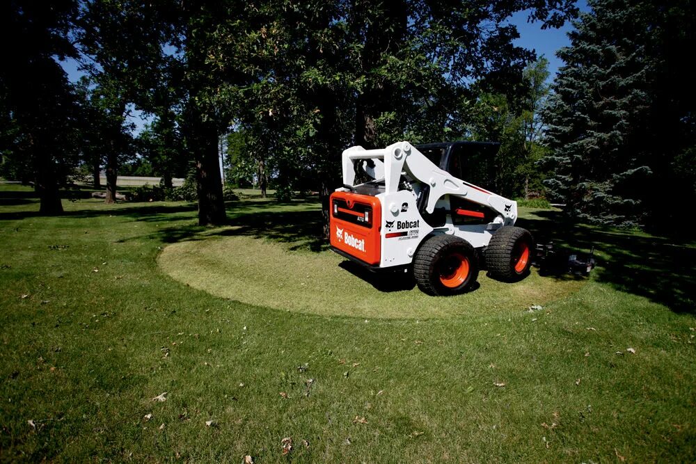 Бобкэт видео. Bobcat 770. бобкэт 360. навесное оборудование на bobcat a770. bobcat 510.