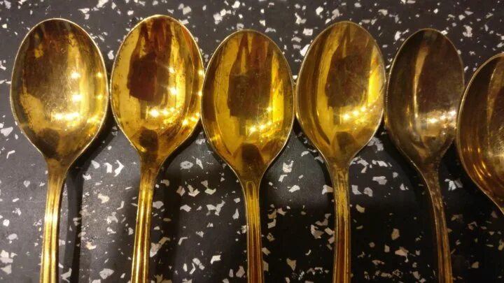 Профессиональная чистка украшений. Антиквариатные ложки серебро с позолотой. Чистка серебра. Как почистить позолоченные. Почернение серебра.