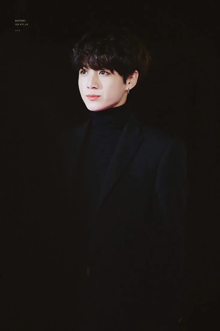 Bts jungkook. Чонгук чб. Черные фото чонгука. Чон чонгук 2021. Чон чонгук эстетика.