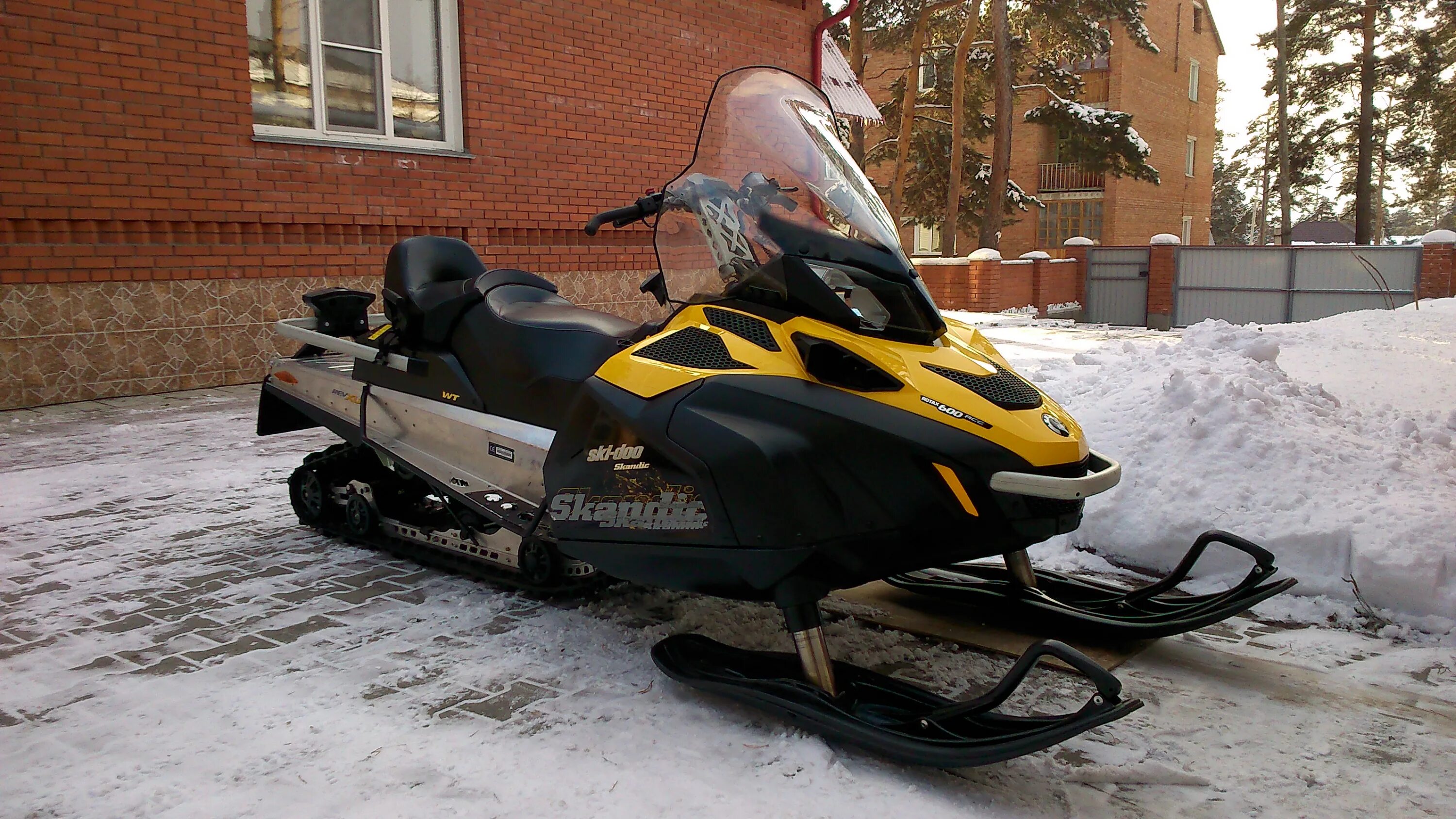 Айс 600. Снегоход BRP Ski-Doo Skandic WT 600. Снегоход Ski-Doo Skandic WT 600 Ace. Снегоход BRP Ski-Doo Skandic 600. BRP Skandic 600 Ace.