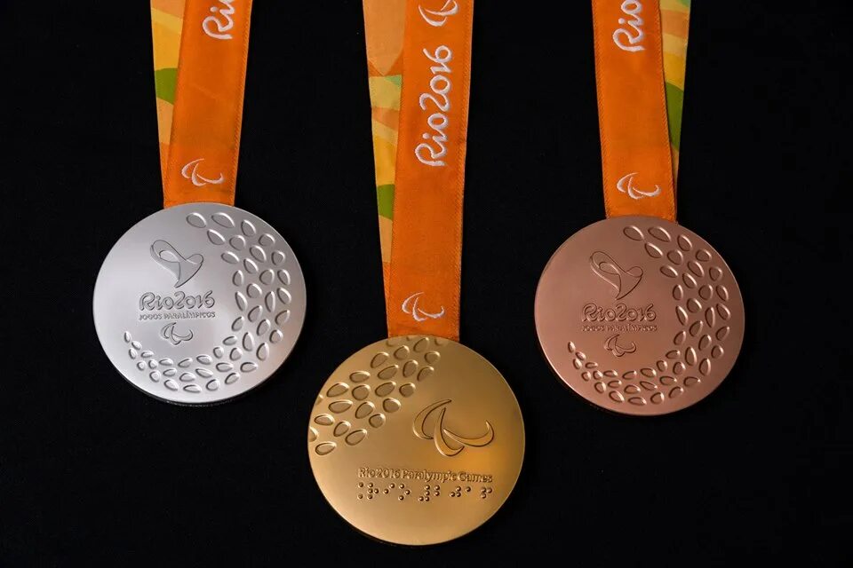 Олимпийская золотая медаль лондон. Золотая медаль олимпиады. Медалиолимпийских игр. Золотая медаль олимпийских игр 2012. Олимпийские медали.