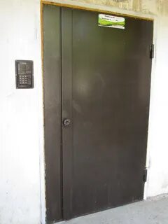 Как попасть в подъезд с домофоном