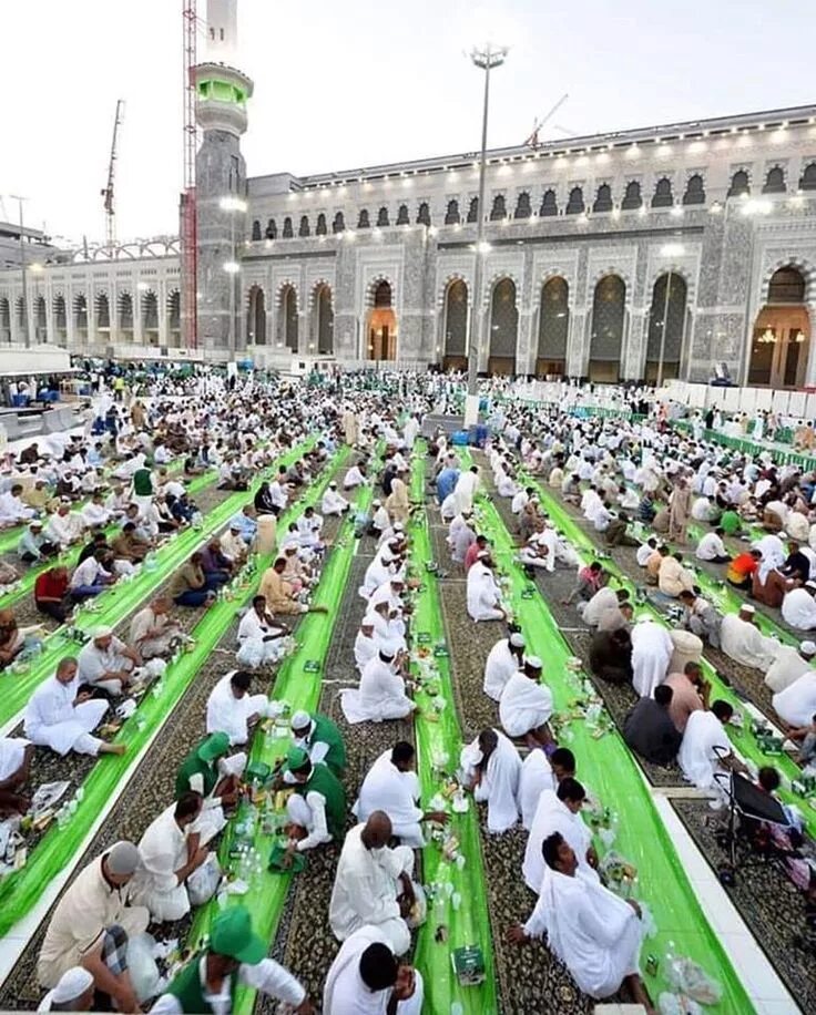 Ифтар в мекке. Iftar Makkah Kaaba. Мечеть Аль-харам Мекка. Рамазан в Мекке.