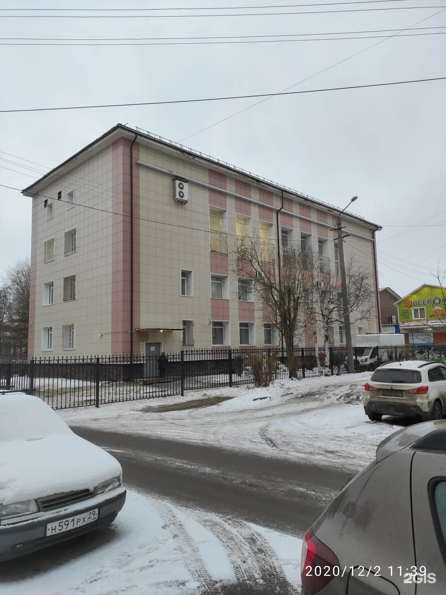 Архангельск здание флотского полуэкипажа. Воскресенская 8 архангельск фото. Соломбальский овд архангельск. Соломбальские мировые судьи архангельск. Соломбальские мировые судьи архангельск.