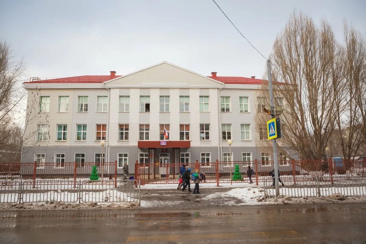 Школа г отрадное. 2 Школа Отрадный. 1 Школа города Отрадный Самарская область. Школа номер 2 Отрадный Самарская область. Город Отрадный школа 4.