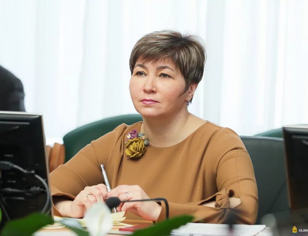 Комитет по образованию улан-удэ. Комитет по транспорту и потребительскому рынку улан-удэ. Директор школы 32 улан-удэ. Администрация г улан удэ. Логотип культуры улан удэ.