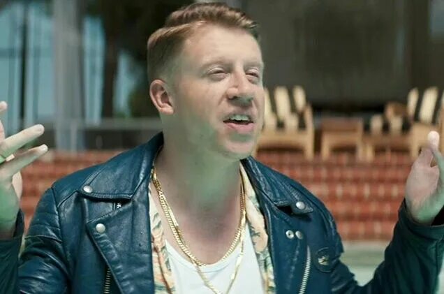 Macklemore wings. Солист macklemore. macklemore 2025. macklemore in 2025. macklemore фото.