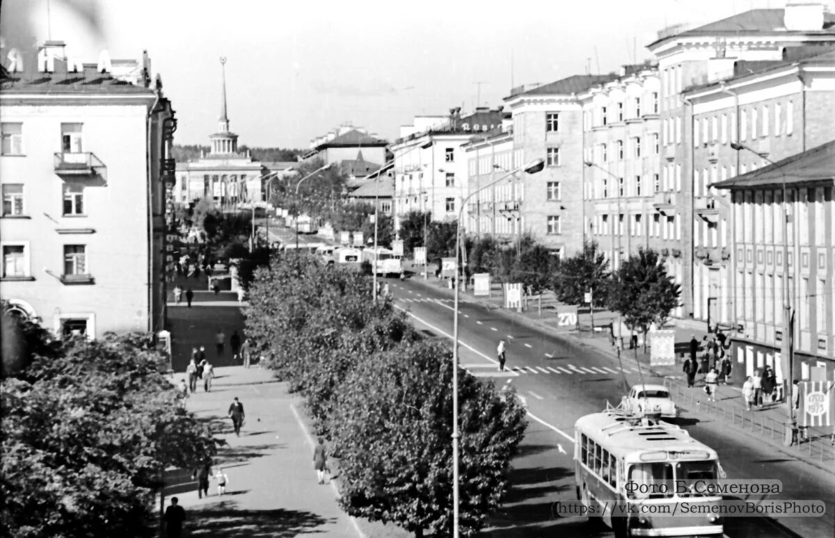 Старый петрозаводск. Старый город петрозаводск. Гостиный двор петрозаводск. Старый петрозаводск. В каком году построен петрозаводск.