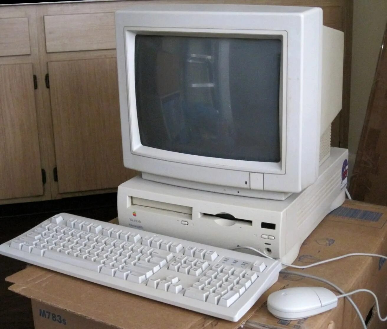 Ibm 7. Macintosh Performa 6200cd. Макинтош 6200. Macintosh Performa 5200. Macintosh Performa 200.