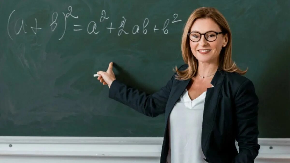 Зарплаты учителям в 2024 году последние. Средняя зп учителя. Средняя заработная плата учителя в москве. Зарплата учителя в сша. Педагог с деньгами.