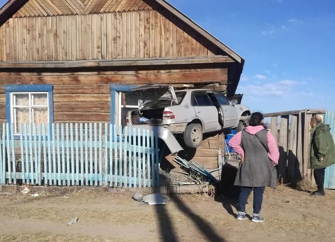 Чп бурятия. Дтп 03 заиграевская трасса. Дом в бурятии. Дтп в иволгинском районе. Дтп улан удэ селенгинский мост.