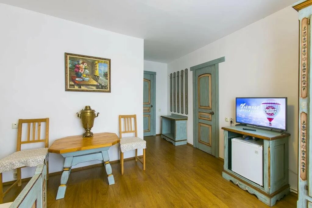 Гостевой дом суриковых. Гостевой дом суриковых суздаль. Суриков хаус суздаль. Отель в суздале дом суриковых. Суриков гостевой дом суздаль.