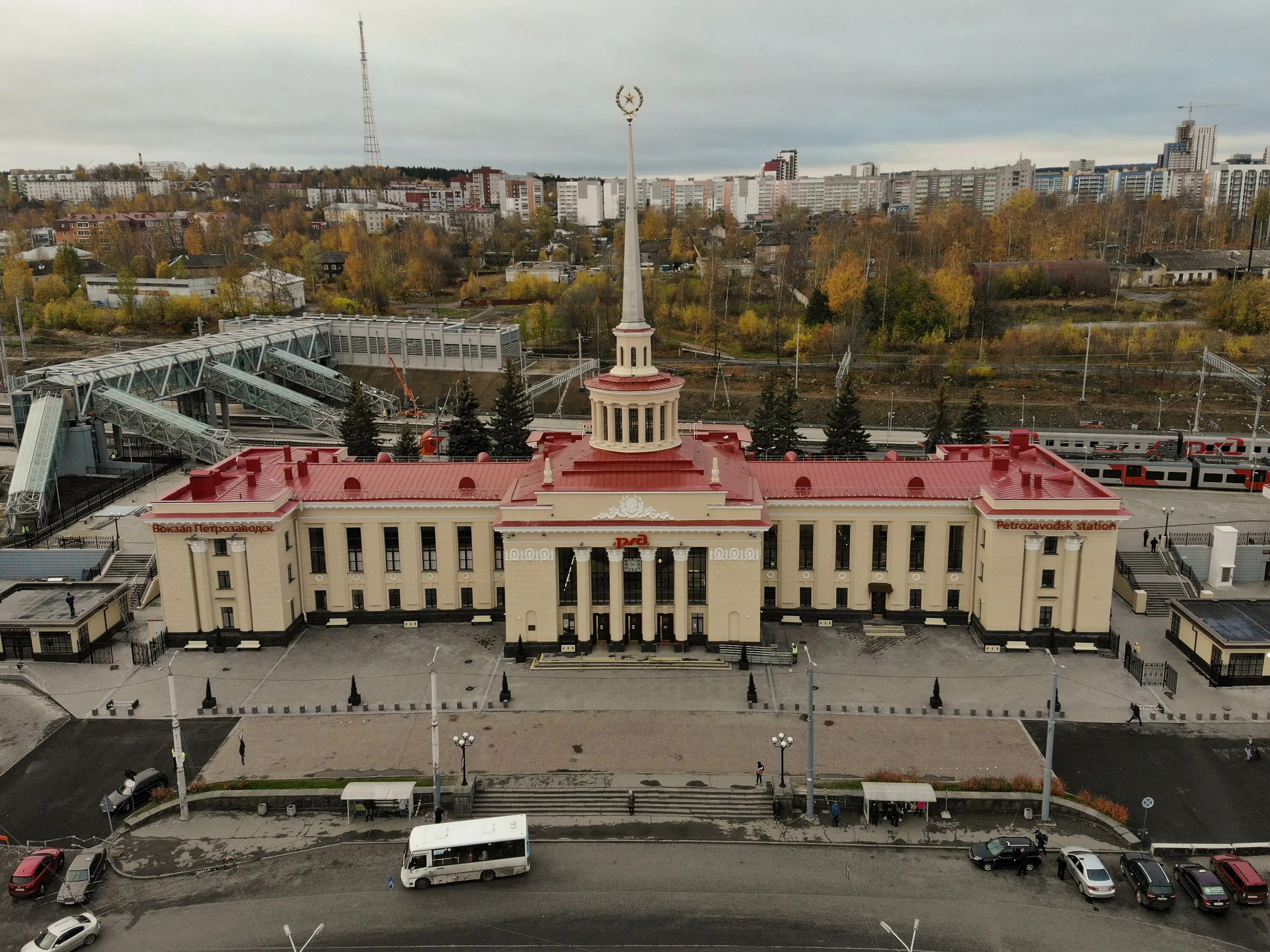 Жд петрозаводск телефон. Карелия Петрозаводск вокзал. ЖД вокзал Петрозаводск. Дж вокзал Петрозаводск. Железнодорожный вокзал Петрозаводск, Петрозаводск.