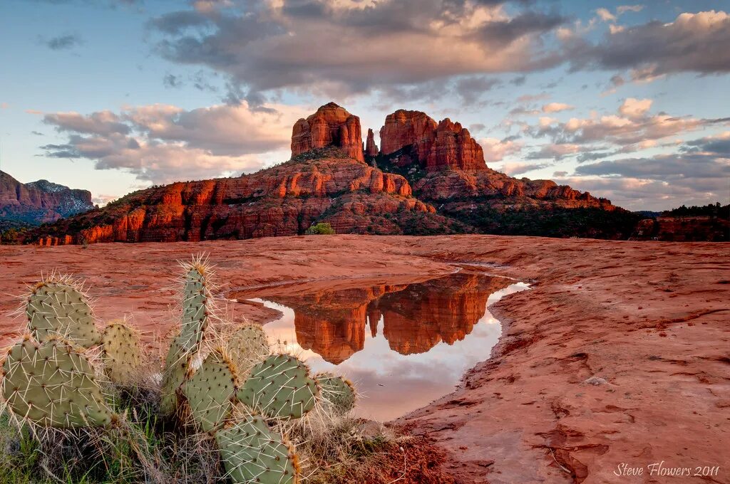 Город седона штат аризона. Седона (sedona), штат аризона. Седона аризона город. Штат юта долина монументов. Аризона природа.