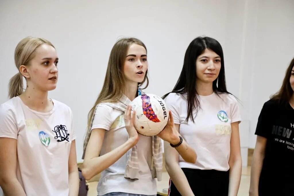 Сердце вожатых. Сердце вожатых. Символ волонтерства. Сердце вожатых. Эмблема вожатых.