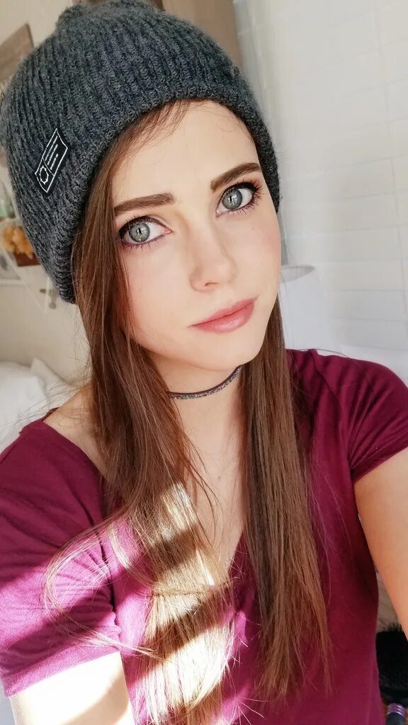 Красивая девочка 23. Карина крис. Девушка 22 года. Маша рожкова москва. Симпатичная девушка лет 23.