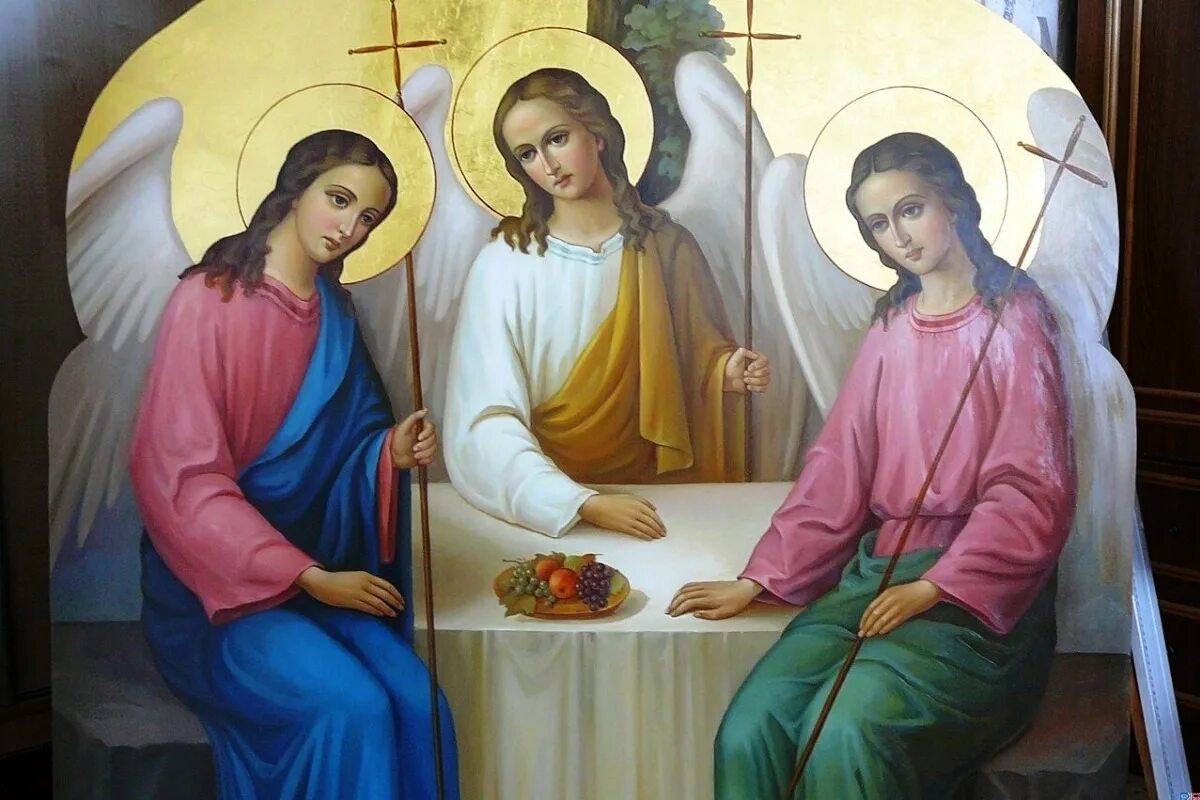 Праздники сегодня православные что нельзя делать. Святая Троица икона с праздником. Троица праздник икона. Праздник Святой Троицы икона. Пресвятая Троица икона Православие.
