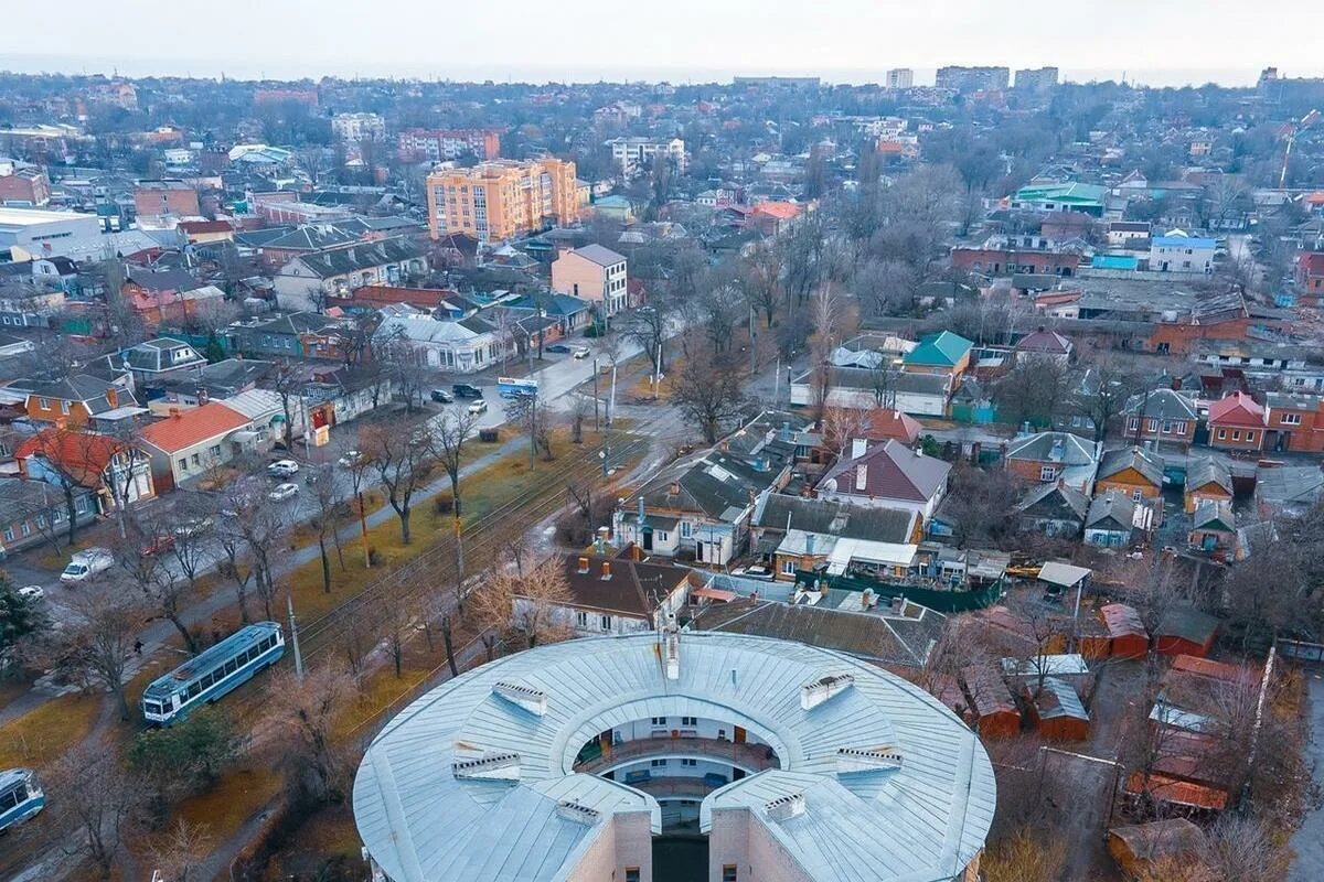 Хонги таган. Азовское море таганрог порт. Таган ростов. Таганок старинный. Сквер петра 1 в таганроге.