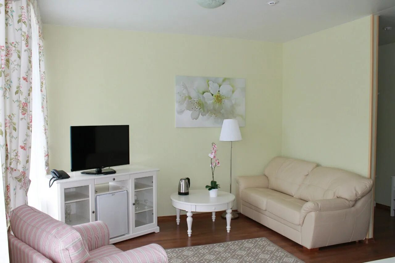 Гостиница сапфир котлас. Сапфир ул. Сапфир ул. Котлас гостиницы. Котлас отель сапфир.