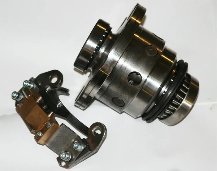 Chevrolet niva блокировка дифференциала. Самоблокирующийся дифференциал на ниву 21214. Дифференциал заднего моста нива шевроле. Блокируемый дифференциал нивы. Блокируемый дифференциал нивы.