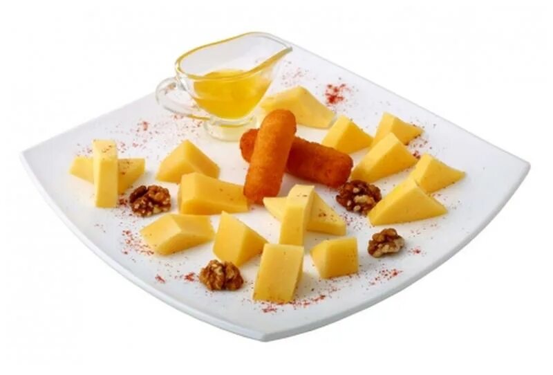 Сырная классика ассорти. Сырная тарелка ассорти. Ассорти из сыров. Сырное ассорти с медом чипсы. Сырная тарелка.