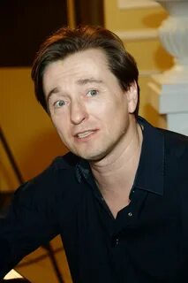 Сколько лет было безрукову в бригаде когда