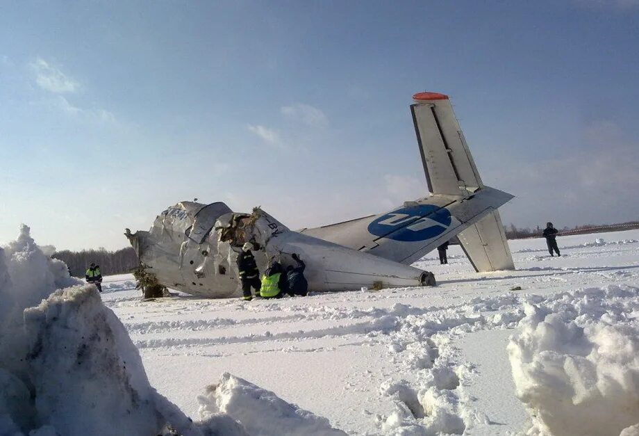 Полет на самолете тюмень. ATR 72 под Тюменью переговоры. АТР-72 катастрофа в Тюмени. Обледенение самолета.