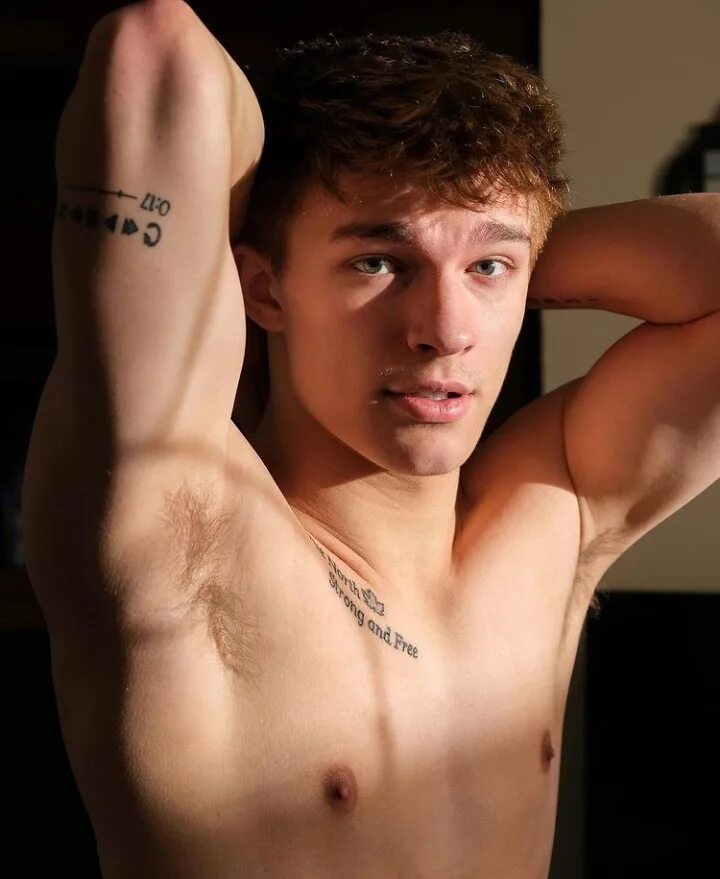 Alex sampson. Алекс 16 лет. Алекс сампсон. Alex sampson. Алекс подружка гордона.