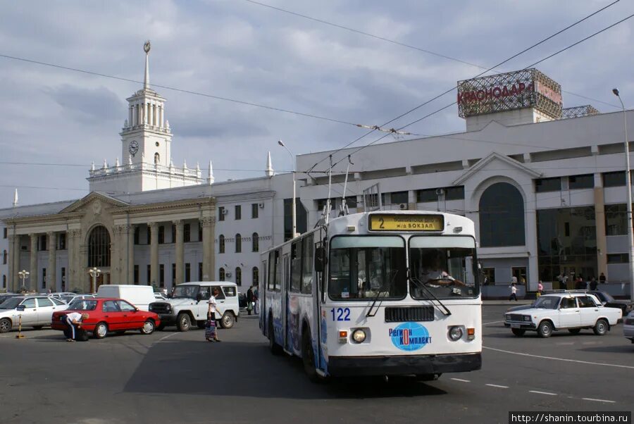 Привокзальная площадь 1 Краснодар. ЖД вокзал Краснодар 1. Краснодар вокзал 1 автостанция. Привокзальная площадь Краснодар.