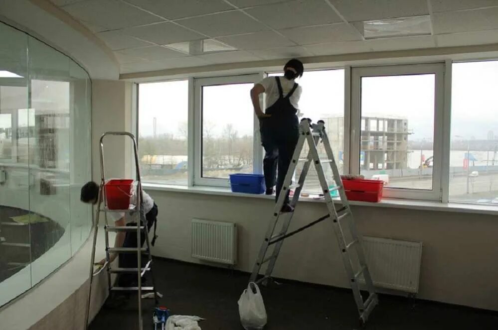 Помощница по уборке. Выездной клининг. Стоит помыть квартиру. Стоит помыть квартиру. Мытье окон.