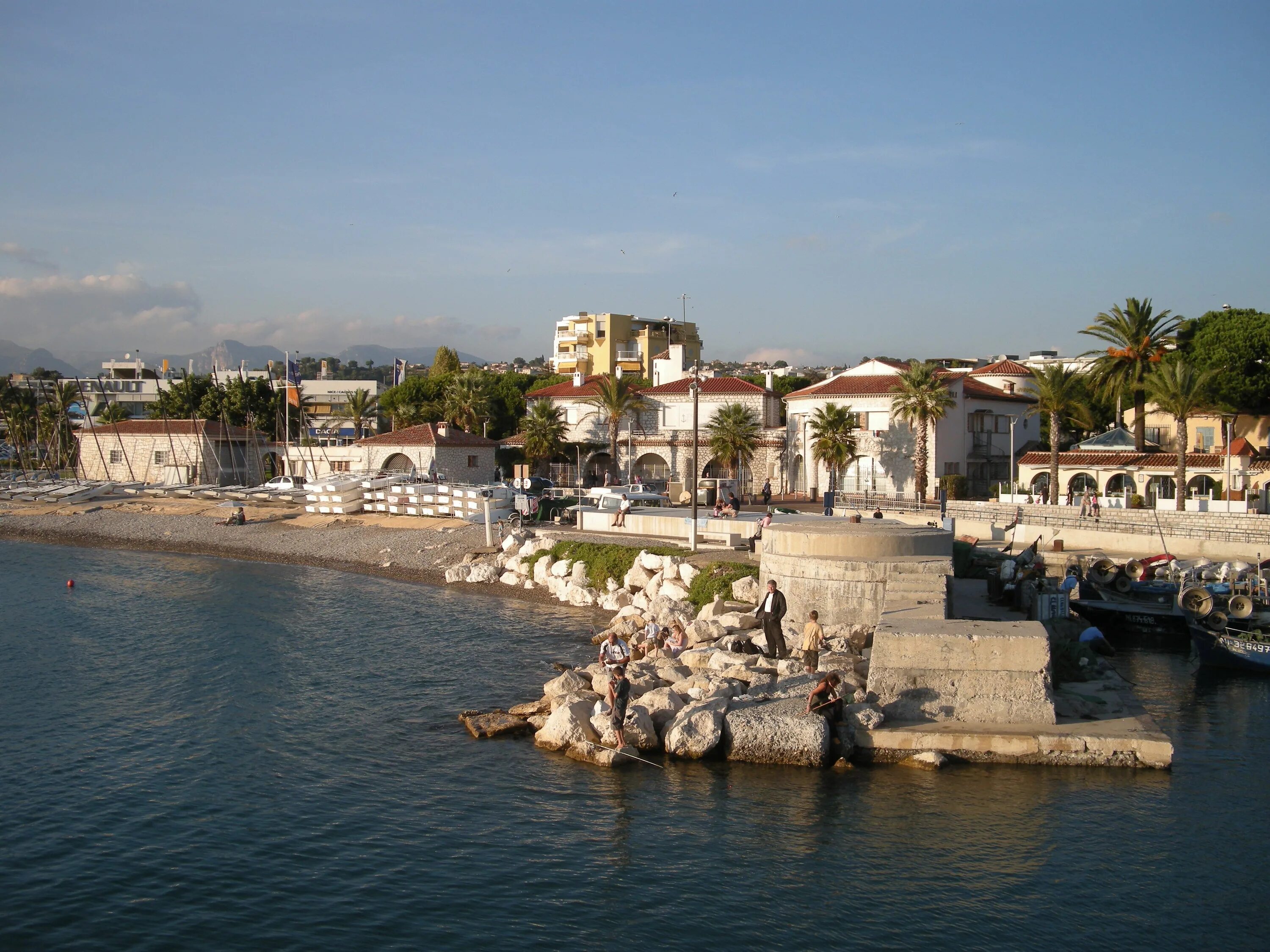 Кань сюр мер франция. Кань сюр мер. Город кань сюр мер франция. * кань-сюр-мер o квартал кросс. Кань сюр мер фото.