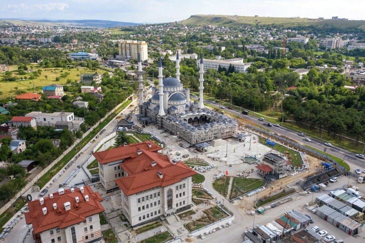 Соборная мечеть крыма. Соборная мечеть в симферополе сейчас. Мечеть крым симферополь. Новая соборная мечеть в симферополе. Соборная мечеть симфер.