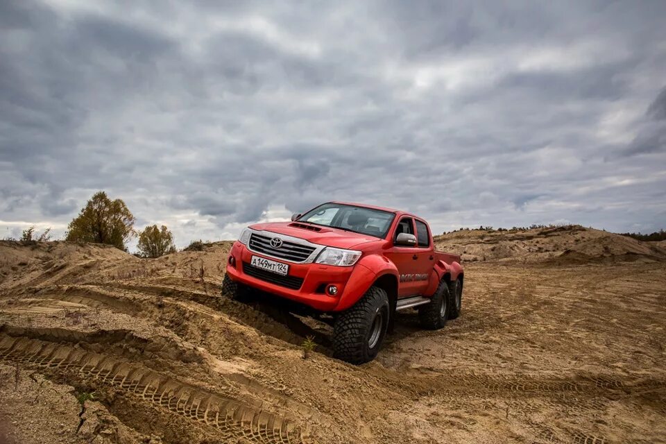 Тойота 6 поколения. Hilux at38. Toyota Hilux at38 6x6. Toyota Hilux (6g). Toyota Hilux 6.