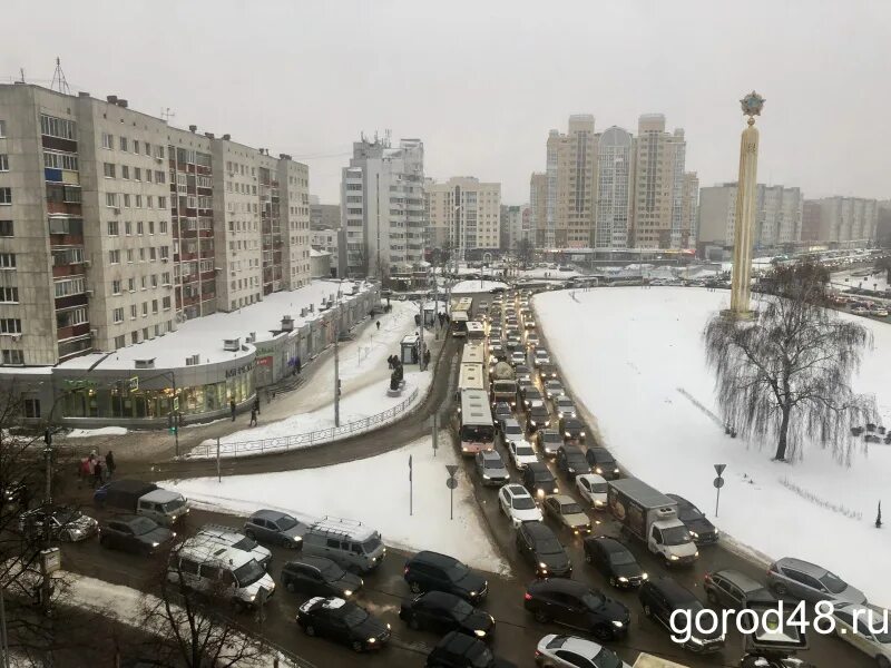Липецк март 2024. Ситуация с погодой в липецке фото. Липецк март 2024. Липецк площадь города. Быханов сад аттракционы.