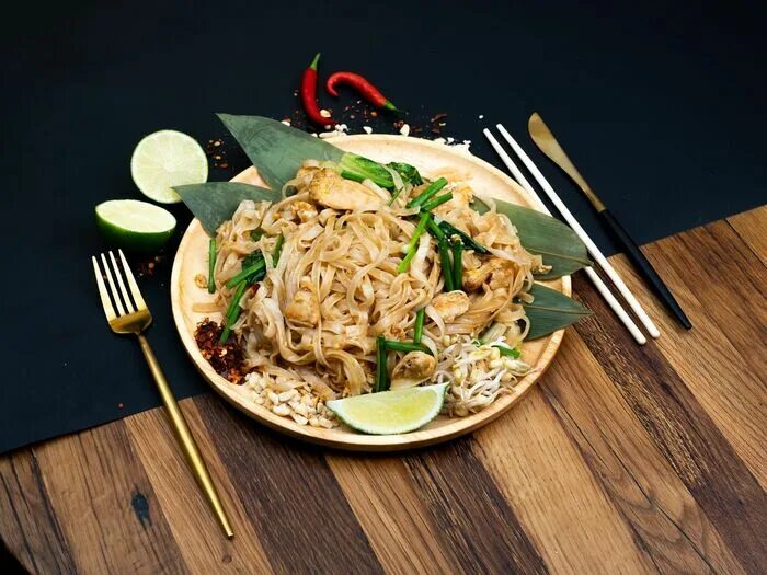 Бокс груша тренировка. Пад тай с уткой. Пад тай калорийность. Пад тай арой д. Тай спешл ростов.