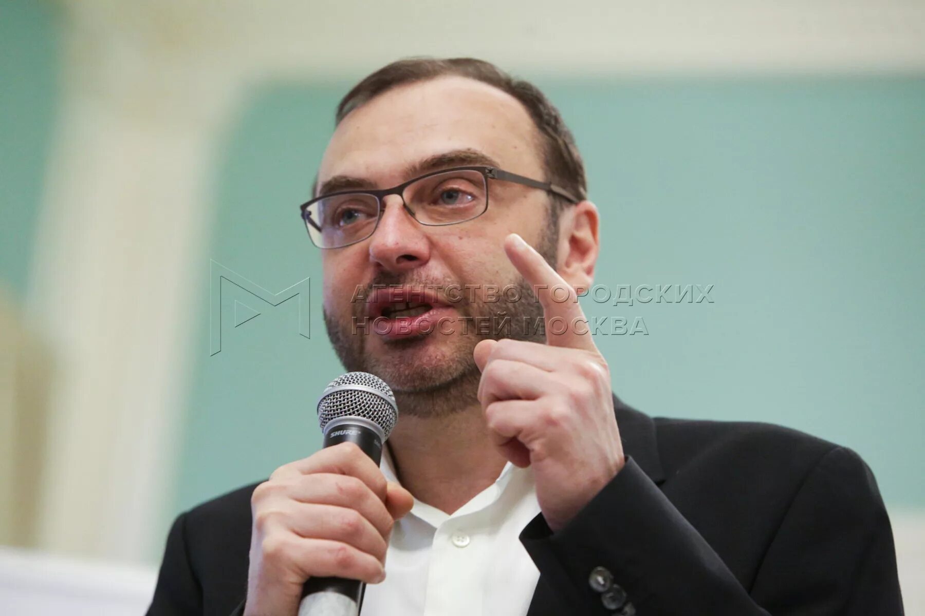 Бертман геликон опера. Руководитель геликон-оперы дмитрий бертман. Дмитрий бертман. Дмитрий бертман родители. Геликон-опера руководитель бертман.