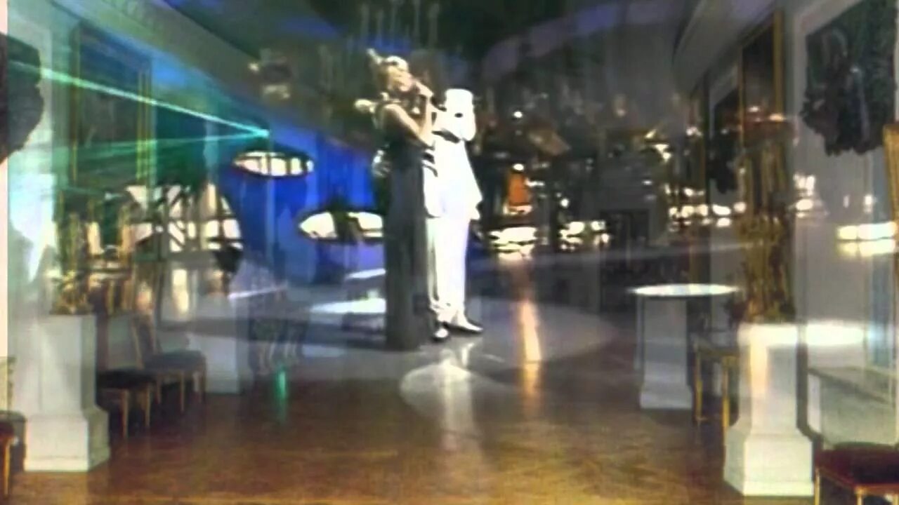 Ах вернисаж текст. Светлана фатьянова хрустальный источник. Слова песни вернисаж. Леонтьев и вайкуле. На вернисаже как то раз случайно встретила.