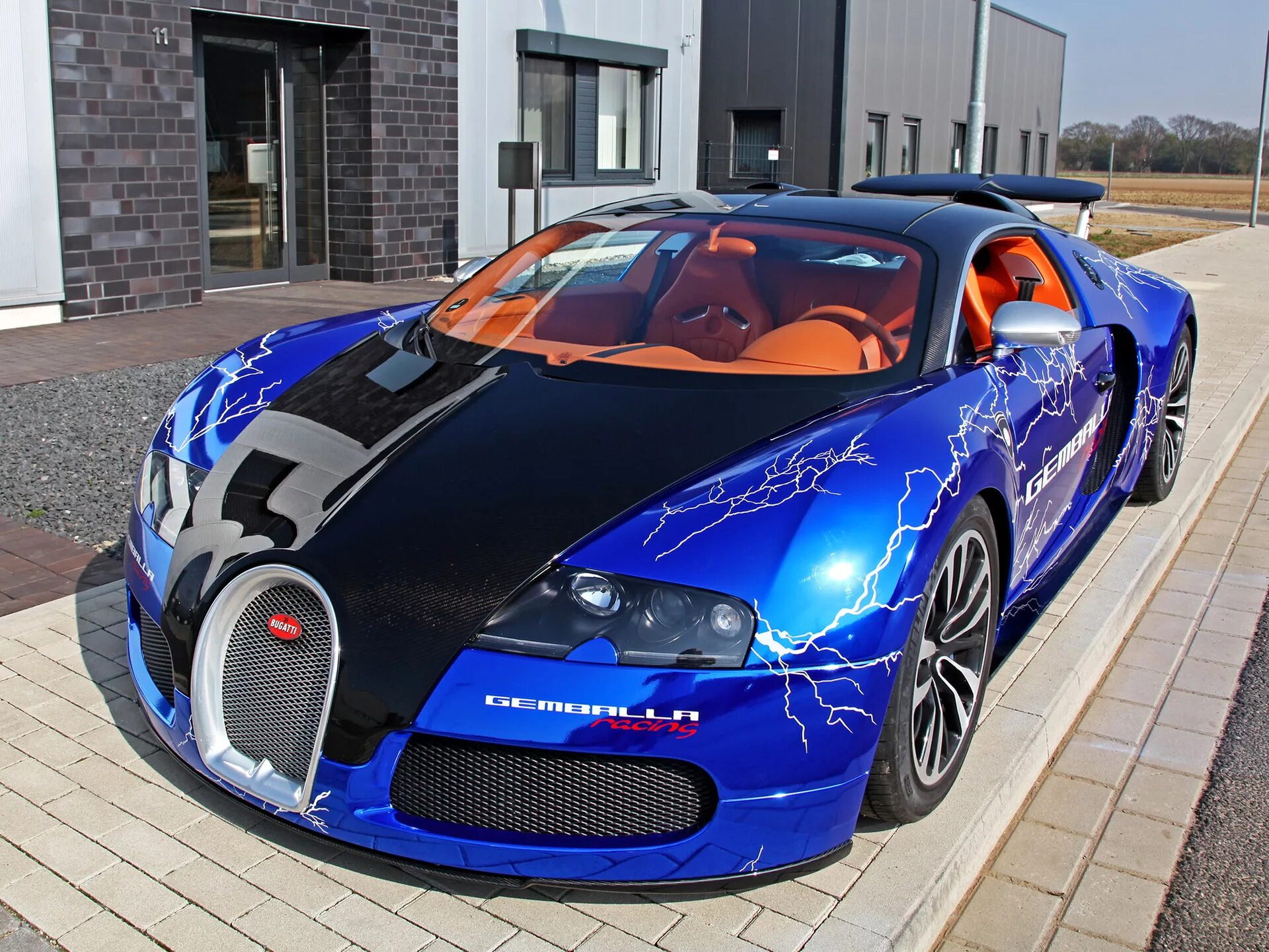 Где bugatti. Машина Бугатти. Бугатти Вейрон. Бугатти Вейрон 2022. Тюнинговая Бугатти.