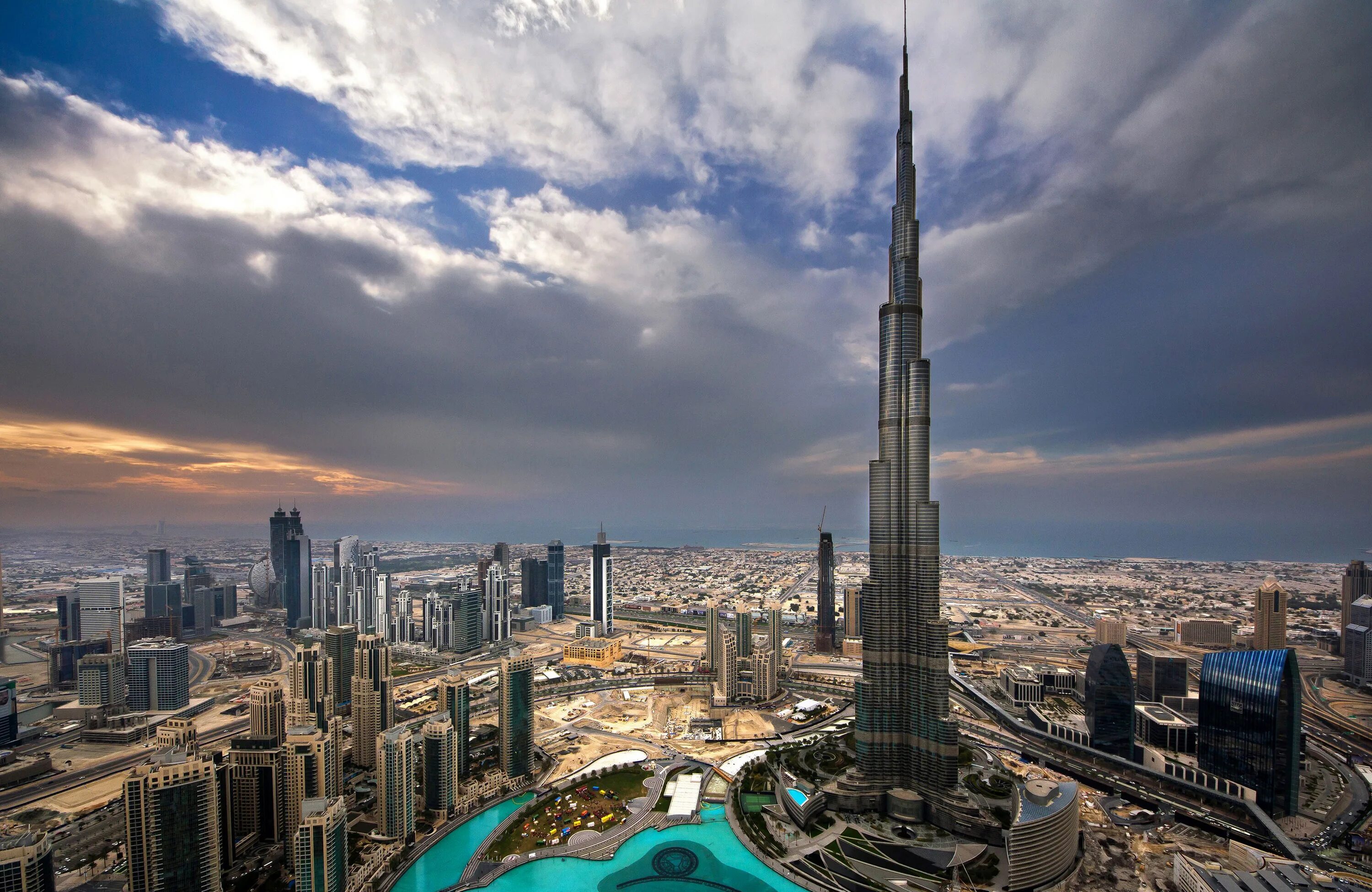 Самая высокая башня халифа. Бурдж-Халифа Дубай. Бурдж Халифа высота. Небоскреб ОАЭ Бурдж Халифа. Дубай башня Бурдж Халифа высота.